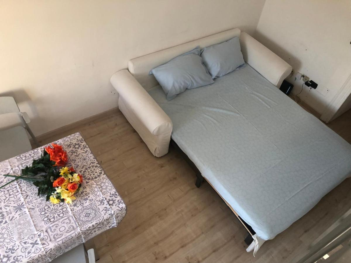 Charming 1-Bed Apartment In Milano المظهر الخارجي الصورة